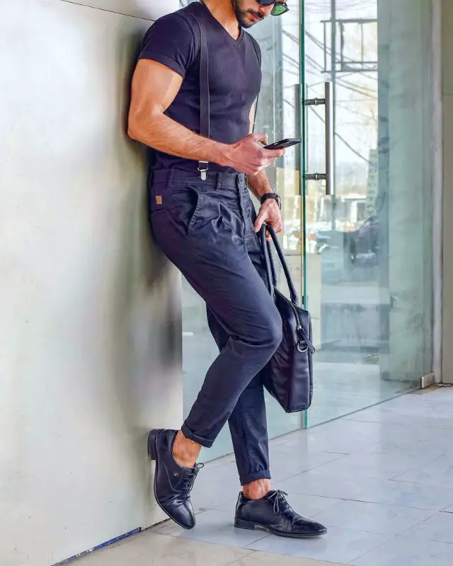 Suspenders with t-shirt and jeans, men's outfit.