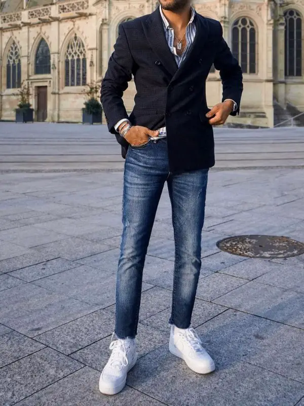 Blazer with jeans and sneakers outfit, men.