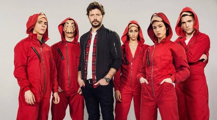 The red jumpsuit of series the money heist.