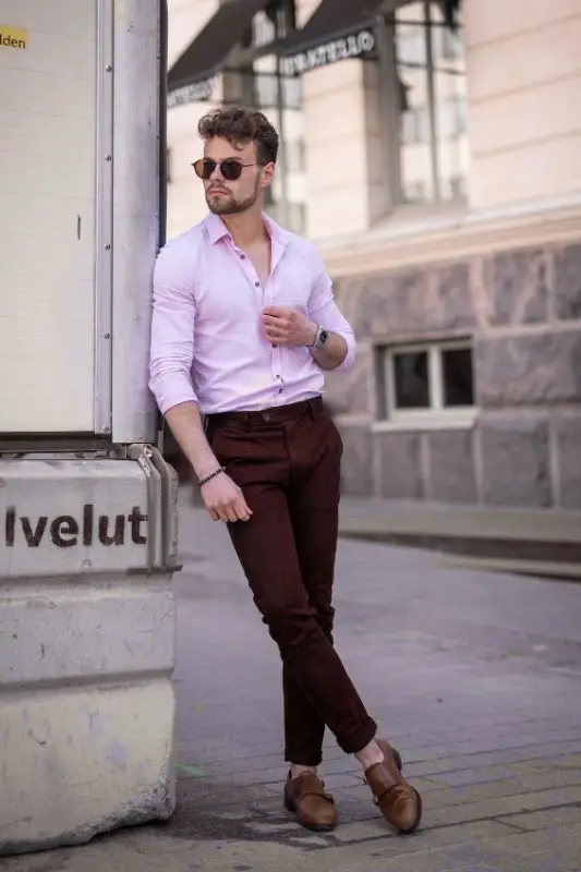 Pink shirt with maroon trousers