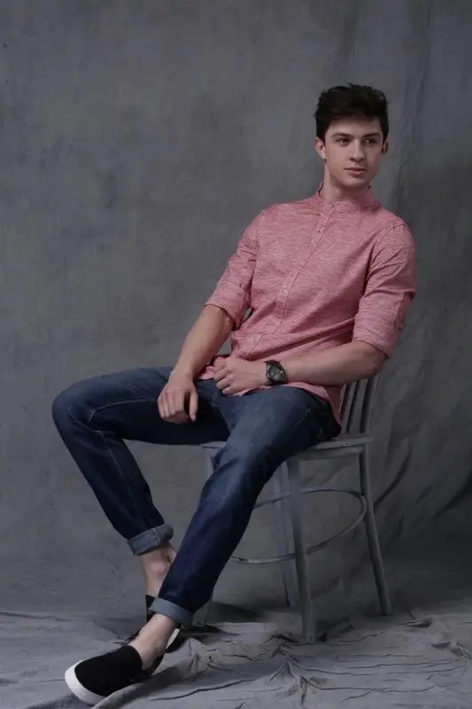 Pink shirt with blue denim jeans
