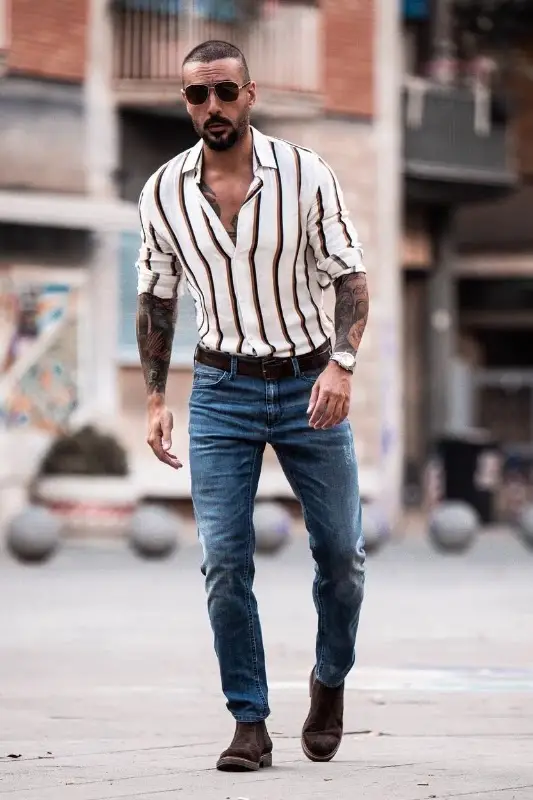 Blue Jeans with striped pattern shirts