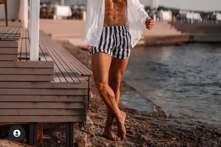 Full stripes, Beach shorts