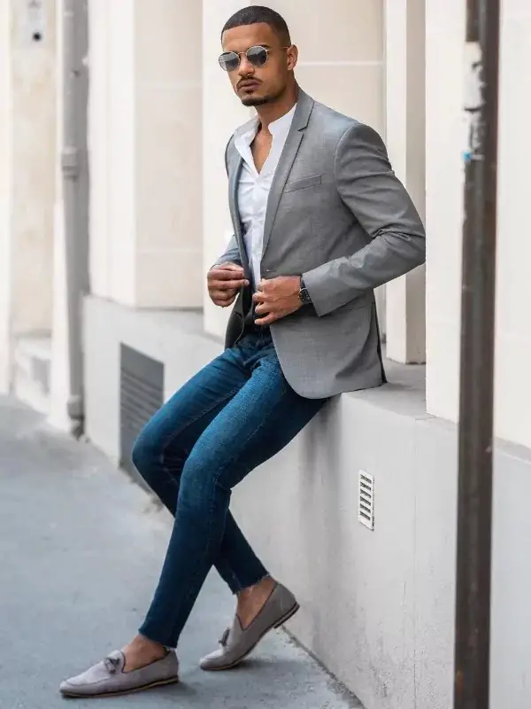 Hold cloth, Sitting Style Pose Ideas For Men.