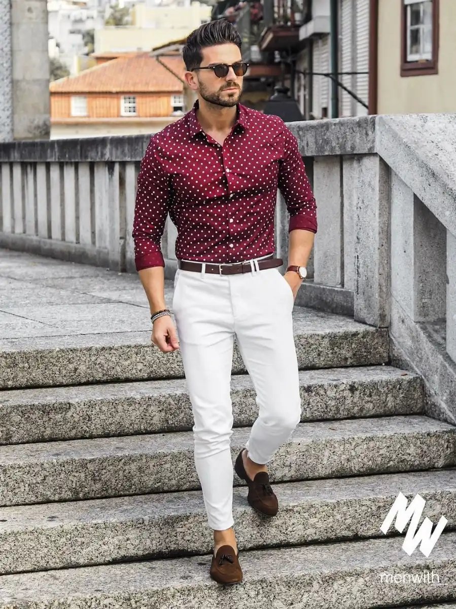 What To Wear With Maroon Pants